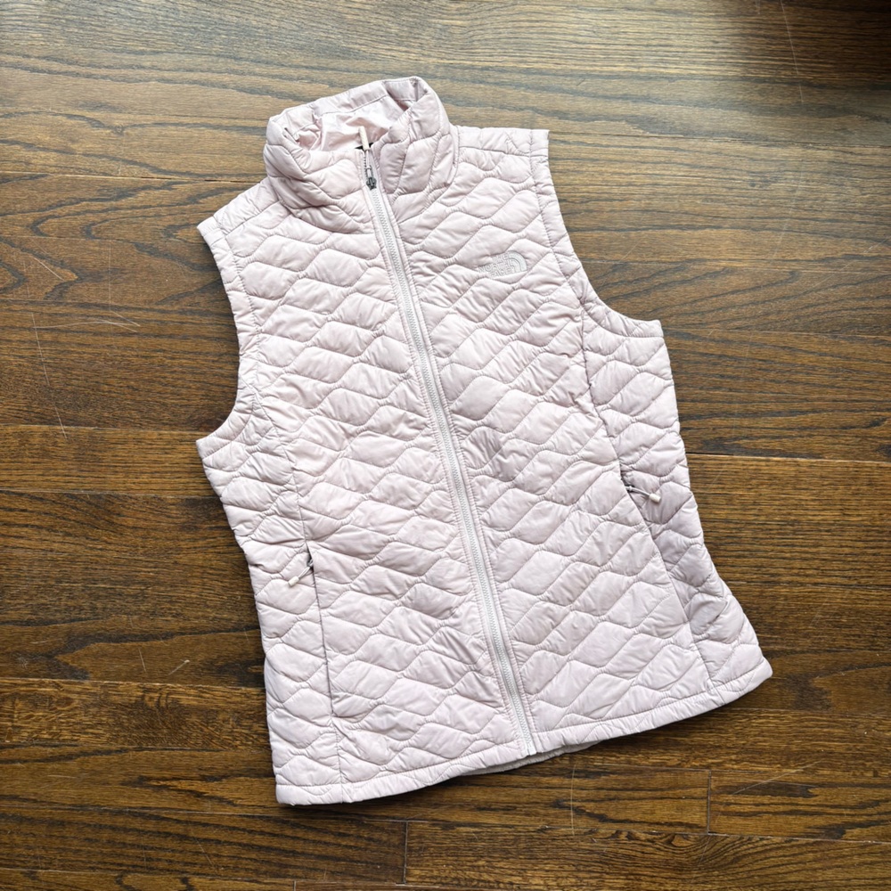 The North Face Lavender Thermoball Quilted Vest Medium